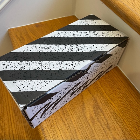 NWT Vans Vault OG Authentic LX in red / true white - Picture 5 of 16